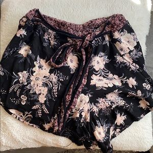 Floral flowing Shorts